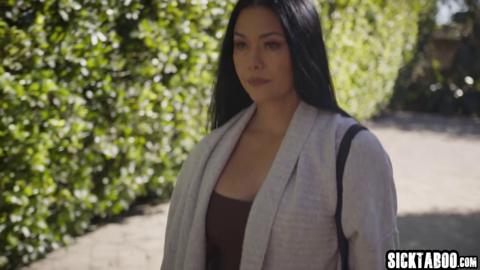 Blowin' Hubby's Mind, Swapping Mature Dana Vespoli for Young & Juicy Coco Lovelock