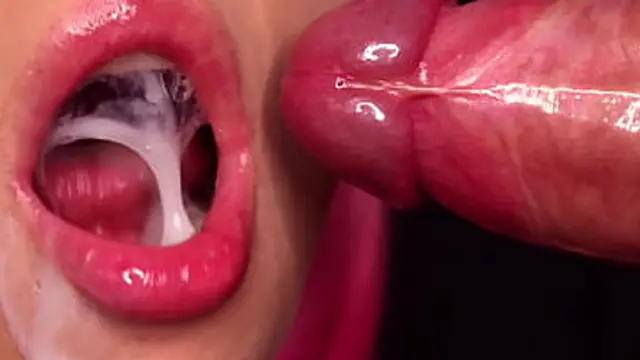 Awesome Close-up Sloppy Blowjob - CUM Swallow