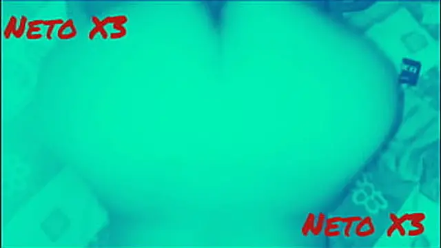 Shorty flaunts her juicy backside and wiggles it seductively