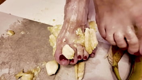 Slutty soles seducing my stiffy