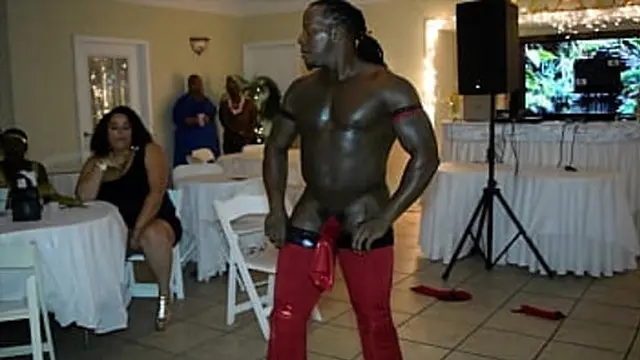 Jamaican Stripper Has Surprise for MILFS