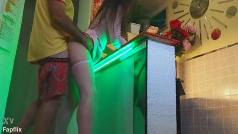 Hot mature babe ravaged by youthful courier and ravaged brutally