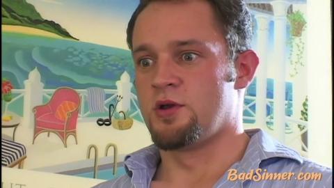 Teenie enjoys threesome action