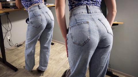 Raunchy Cougar Whips Out Thigh-Slit Fucks in Sultry Butt🍑-Grabbing Romp