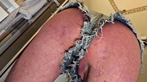 Sizzlin' Pee Stains on My Juicy Bum: Pee Party Ensues