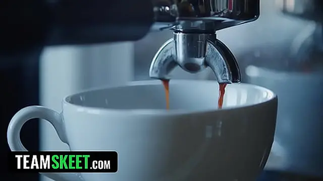 Swallowing Sperm and Being Fucked by Her Step-boyfriend