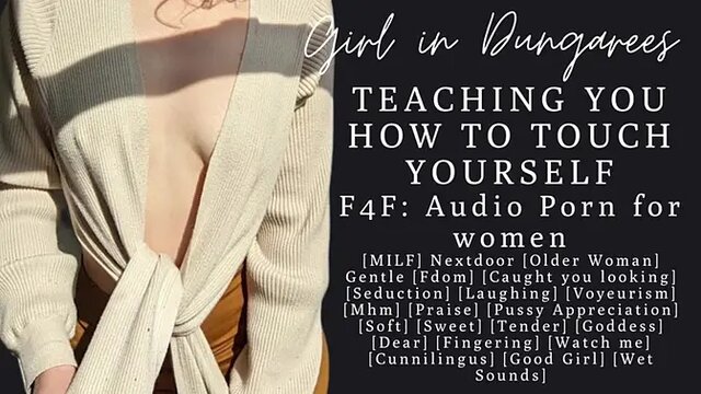 Amateur MILF Nextdoor shows POV of pussy fingering and cunnilingus