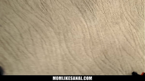Experienced Milf Enjoys Deeper Anal👌 Fun with Young Thieves!