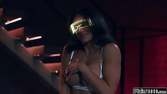  Busty milf Penny Barber delights with a virtual encounter