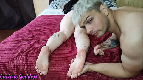 Curious MILF - Big Ass🍑 Foot Play Close-Up