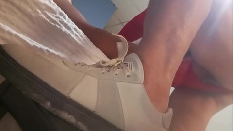 Mature masturbation while she puts the condom on me and sucks me off
