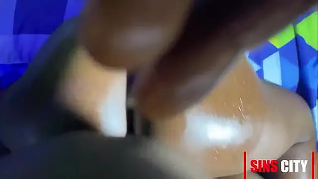 Big booty & slim thick ebony girl receives a BBC