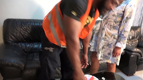 And if we discover together the other talents of this handyman with his boss during the troubleshooting of the televisions and if he uses his big cock instead of his screwdriver