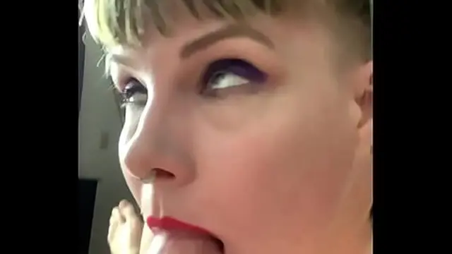 Enjoying Deep Throat Pleasure with a Satisfied Scream