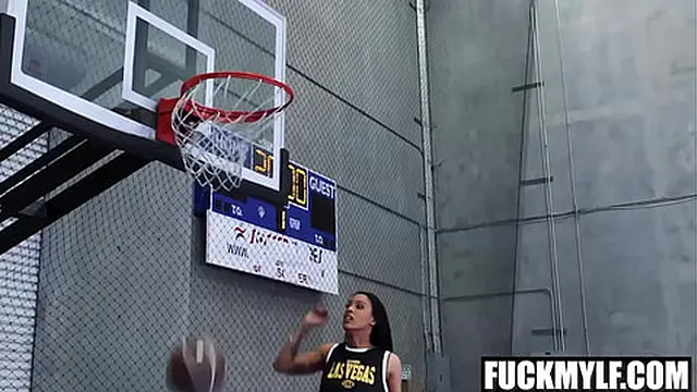 Teen′s Mistake Sparks Hot MILF′s Intense Cock🌭 Control Session