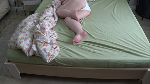 Home camera watches, a chubby wife masturbate and cum in white panties before bed  PAWG 