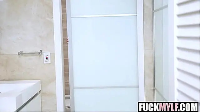 My Friends milf Lola Pearl Broke My Viriginity In This Intense Sex