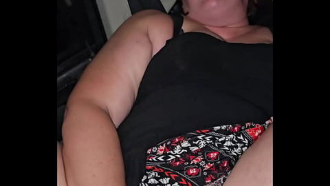 Milf squirt with huge dildo