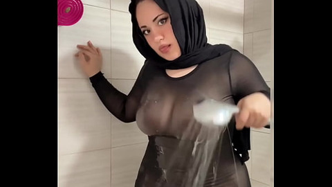 Turkish milf shower video
