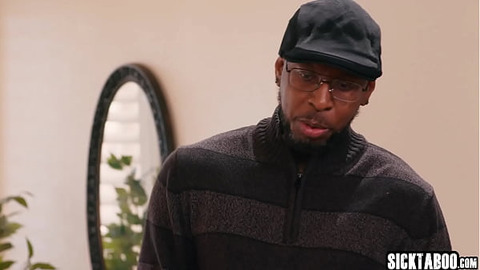 Horny big ass Latina MILF granted one additional day of stay by house owner