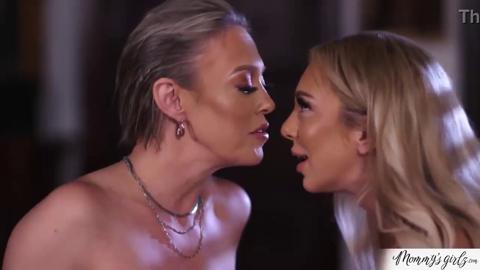 Dee Williams' experienced tongue probes Tiffany Watson's dripping wet opening