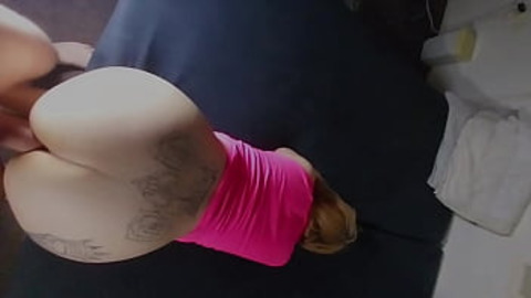 Dirty milf takes huge cock🍆 and devours its rawness